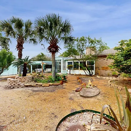 Pleasant Palms Villa